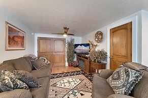 Stone Lizard Lodging