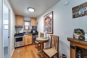 Stone Lizard Lodging