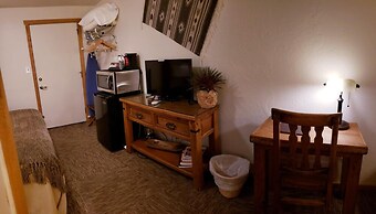 Stone Lizard Lodging