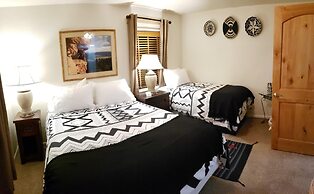 Stone Lizard Lodging