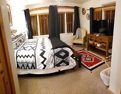 Stone Lizard Lodging