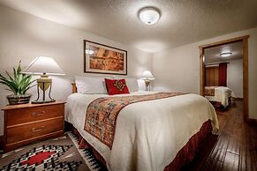 Stone Lizard Lodging