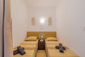 Seashells Self Catering Apartment by Getaways Malta