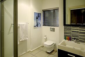 The Nicol Hotel and Apartments