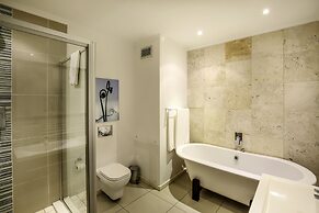 The Nicol Hotel and Apartments