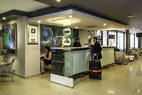 The Nicol Hotel and Apartments