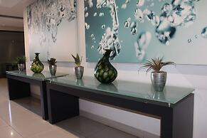 The Nicol Hotel and Apartments