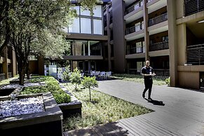 The Nicol Hotel and Apartments