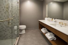 The Hi-Lo, Autograph Collection