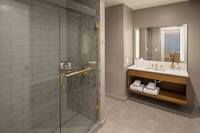 The Hi-Lo, Autograph Collection