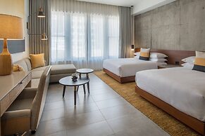 The Hi-Lo, Autograph Collection