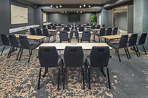 The Hi-Lo, Autograph Collection