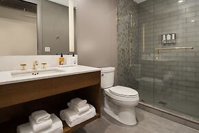 The Hi-Lo, Autograph Collection