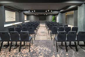 The Hi-Lo, Autograph Collection