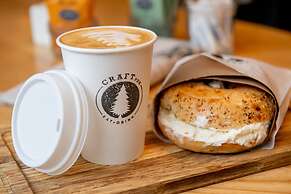 The Hi-Lo, Autograph Collection