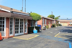 Oceanside Inn and Suites