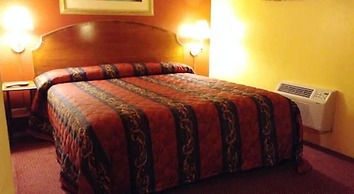 Oceanside Inn and Suites