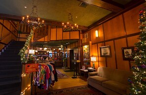 McMenamins Gearhart Hotel