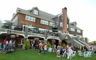 McMenamins Gearhart Hotel