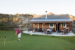 McMenamins Gearhart Hotel