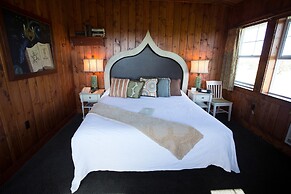 McMenamins Gearhart Hotel