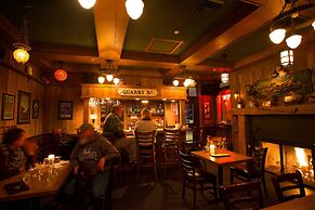 McMenamins Gearhart Hotel