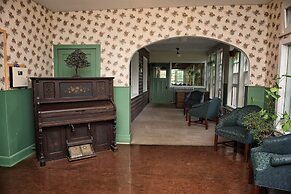Pine Lodge