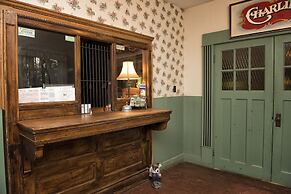 Pine Lodge