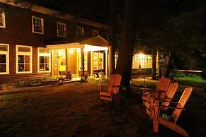 Pine Lodge