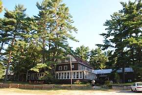Pine Lodge