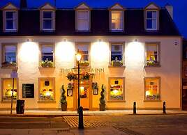 The Avenue Restaurant at The Victoria Inn
