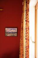 Tairoa Lodge & Cottage