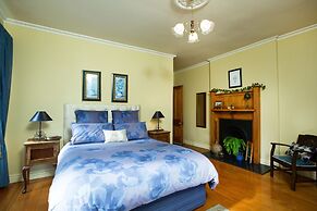 Tairoa Lodge & Cottage