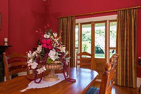 Tairoa Lodge & Cottage