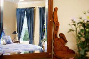 Tairoa Lodge & Cottage