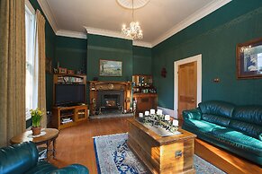 Tairoa Lodge & Cottage