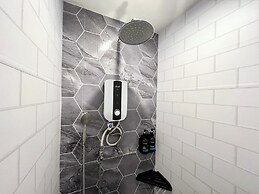 Apple 1 Hotel Queensbay