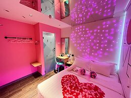 Apple 1 Hotel Queensbay