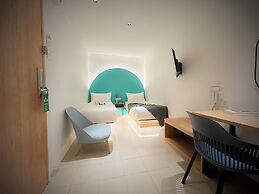 Apple 1 Hotel Queensbay