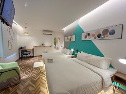 Apple 1 Hotel Queensbay