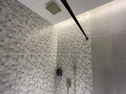 Apple 1 Hotel Queensbay