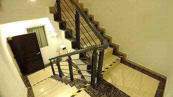 Apple 1 Hotel Queensbay