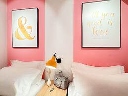 Apple 1 Hotel Queensbay