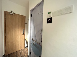 Apple 1 Hotel Queensbay