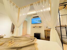 Apple 1 Hotel Queensbay