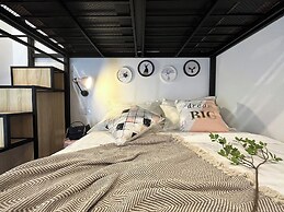 Apple 1 Hotel Queensbay