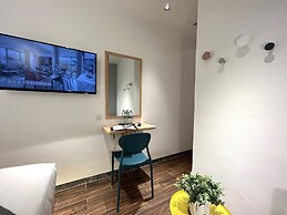 Apple 1 Hotel Queensbay