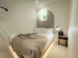 Apple 1 Hotel Queensbay