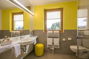 DAS SIEBEN ****s - Adults Only