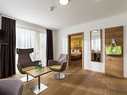 DAS SIEBEN ****s - Adults Only